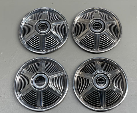 GENUINE 14 INCH MUSTANG WHEEL CAPS SET OF 4 FOMOCO FORD